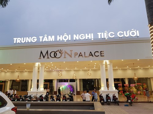 tuyen dung moon palace