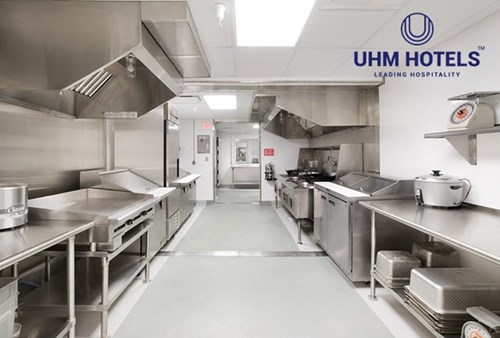Khu vực bếp thuận tiện cho việc vận chuyển thức ăn đến nhà hàng và diện tích đủ để đảm bảo quy trình sơ chế, chế biến, thông gió tốt